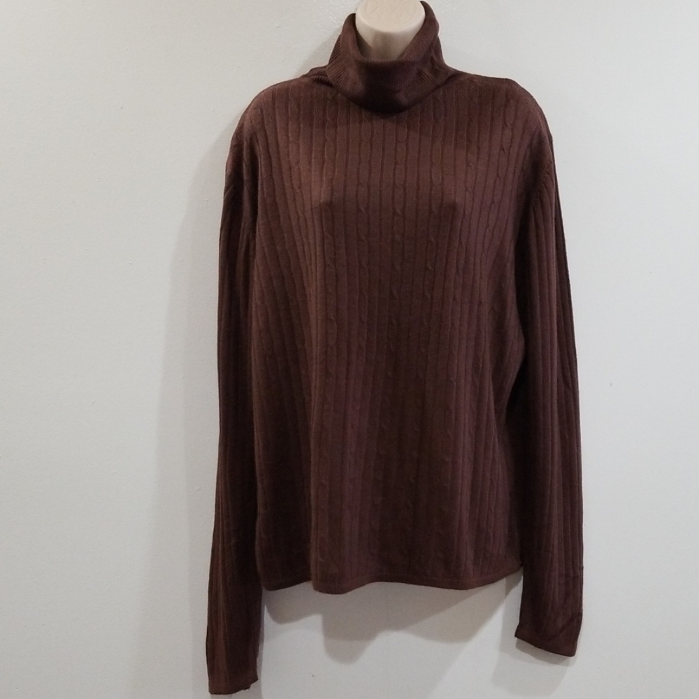 Stephanie Rogers brown ribbed turtleneck sweater